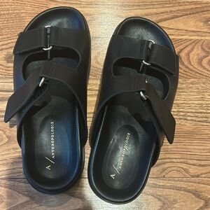 Anthropologie Sz 6 sandals. NWT slides black sandals